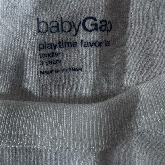 Gap boys roll up bottom cotton pants and long sleeve cotton tee - Picture 6 of 6